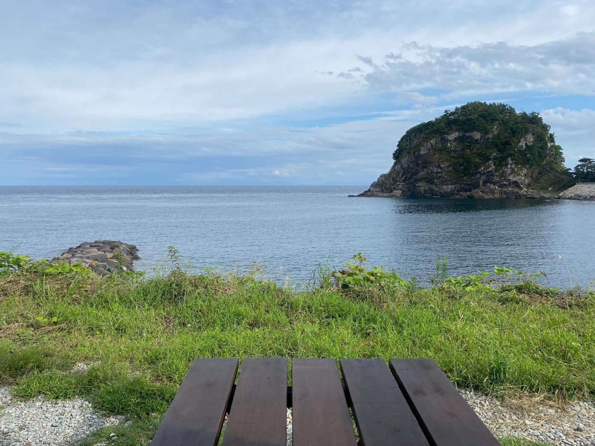 Готель Retreat佐渡風島 グランピング- Self Check-In Only Sado Екстер'єр фото